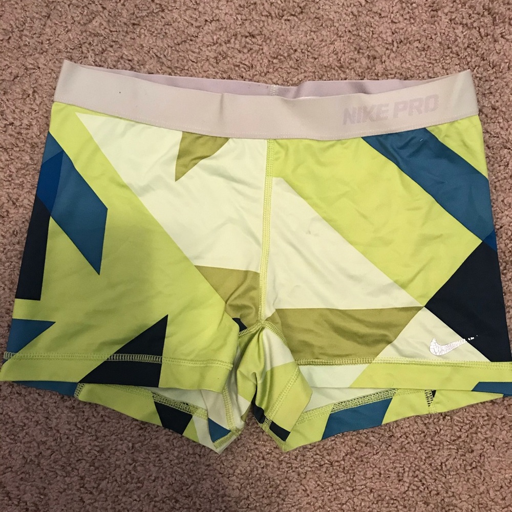 Nike Pro